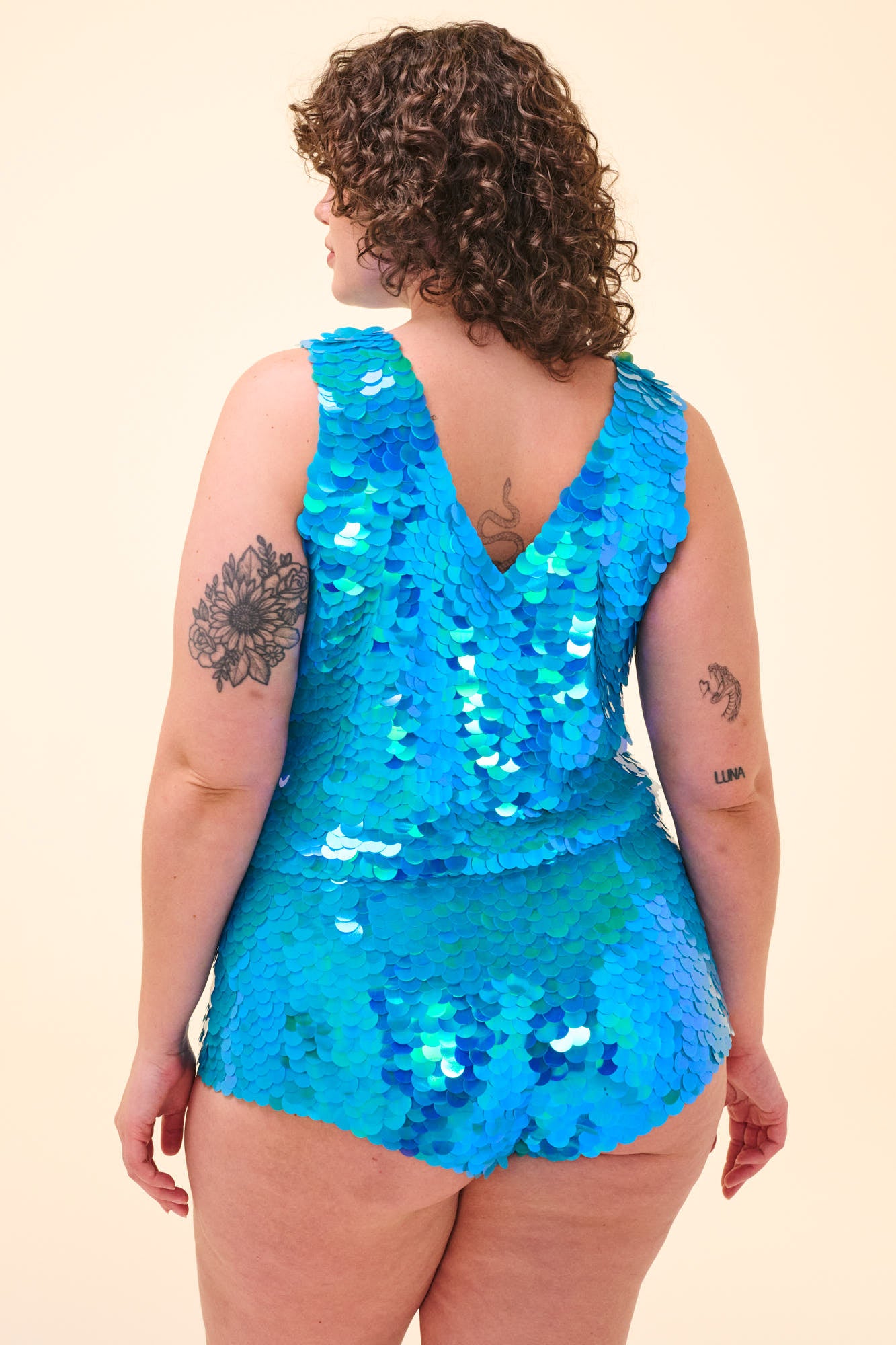 NIKKI SEQUIN TOP - SKY